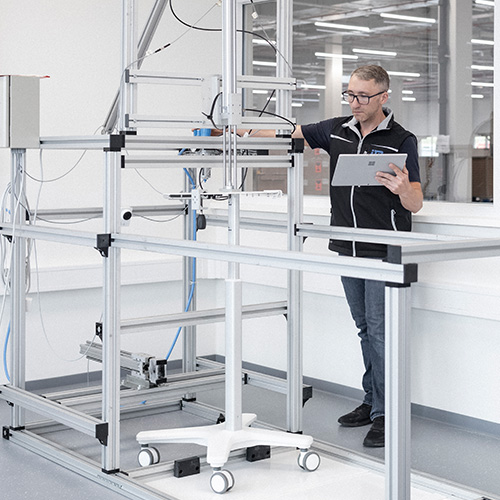 Medical cart in test lab from iTD Medical cart in test lab from iTD