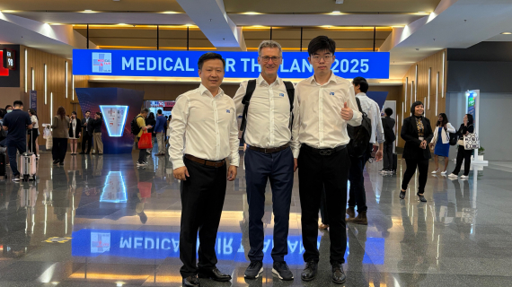 International Sales Team at the trade fair booth