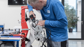 Service medical cart cabling from iTD